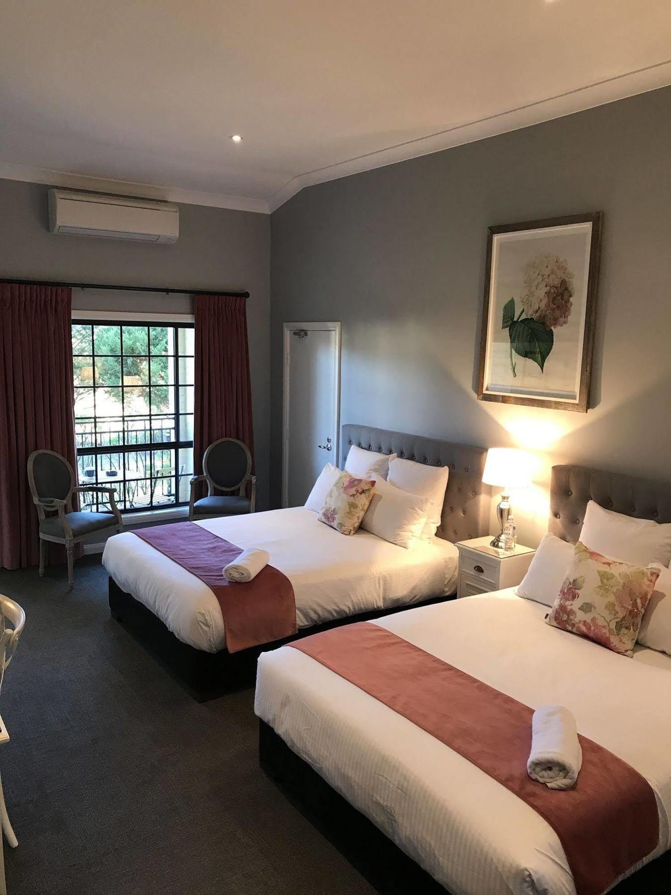 Camden Valley Inn Ngoại thất bức ảnh